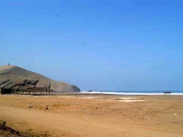 Playa Chacra y Mar cerca de Amaymantas